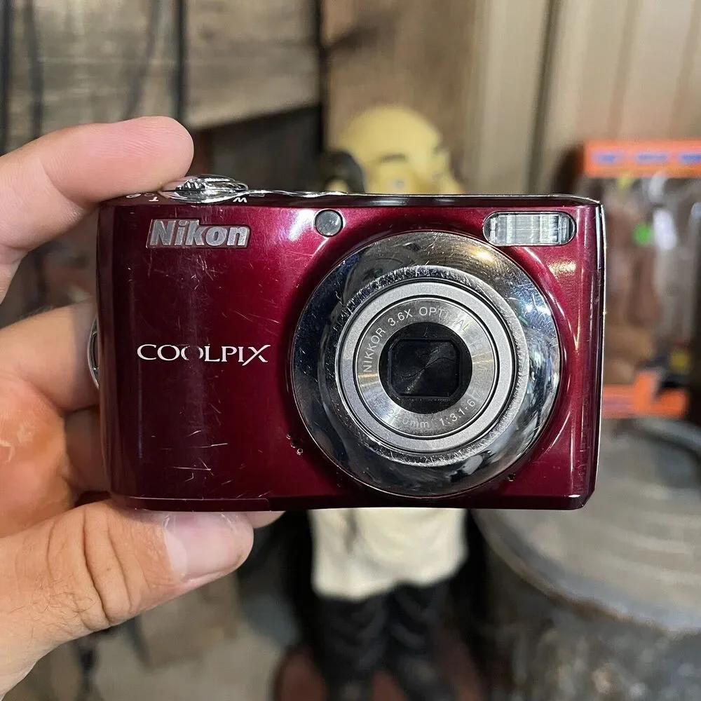 Nikon Coolpix L22 12MP 3.6x Optical Zoom Red Digital Camera For PARTS OR REPAIR